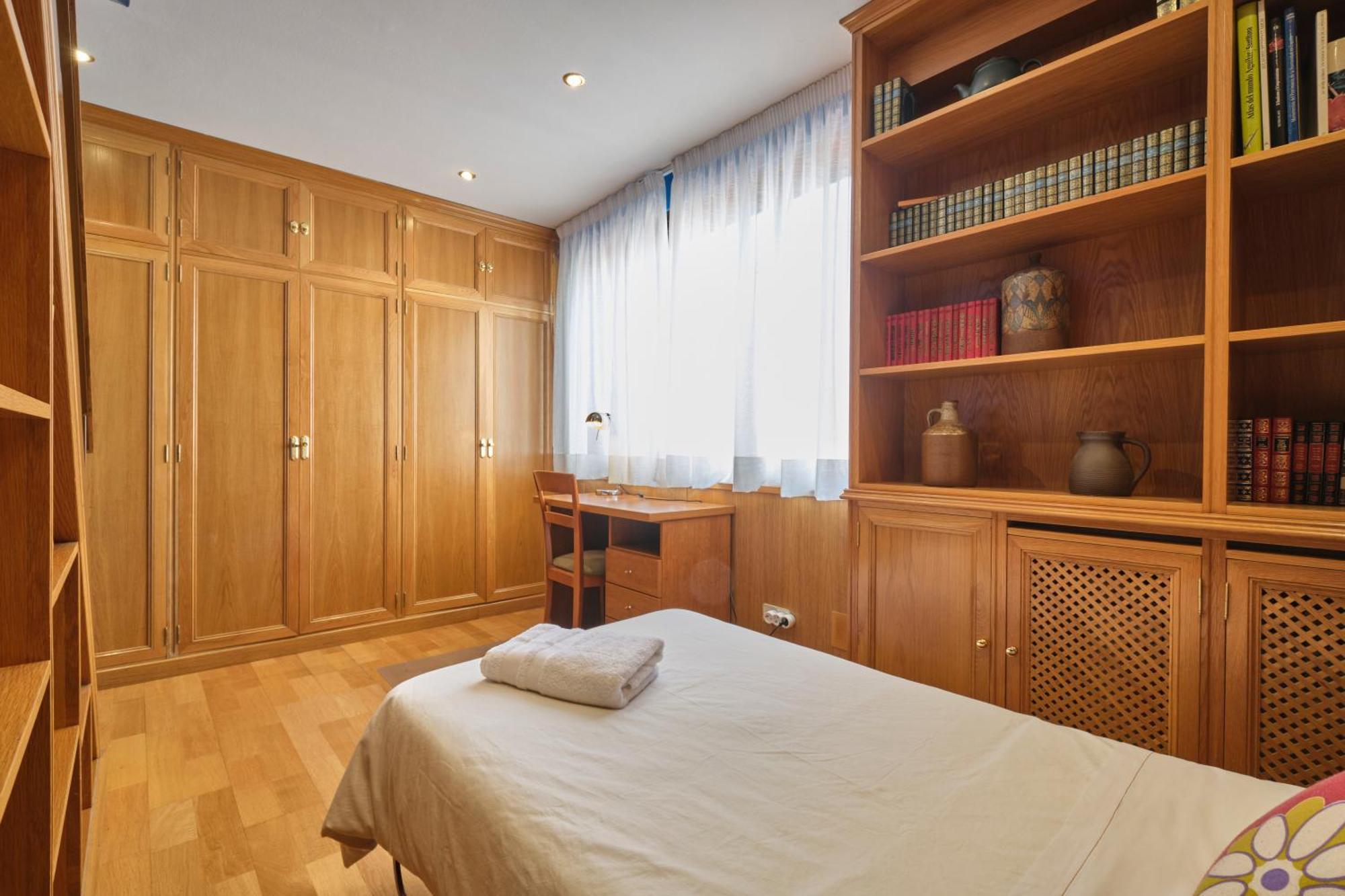 Apartamentos Carlos Madrid Esterno foto