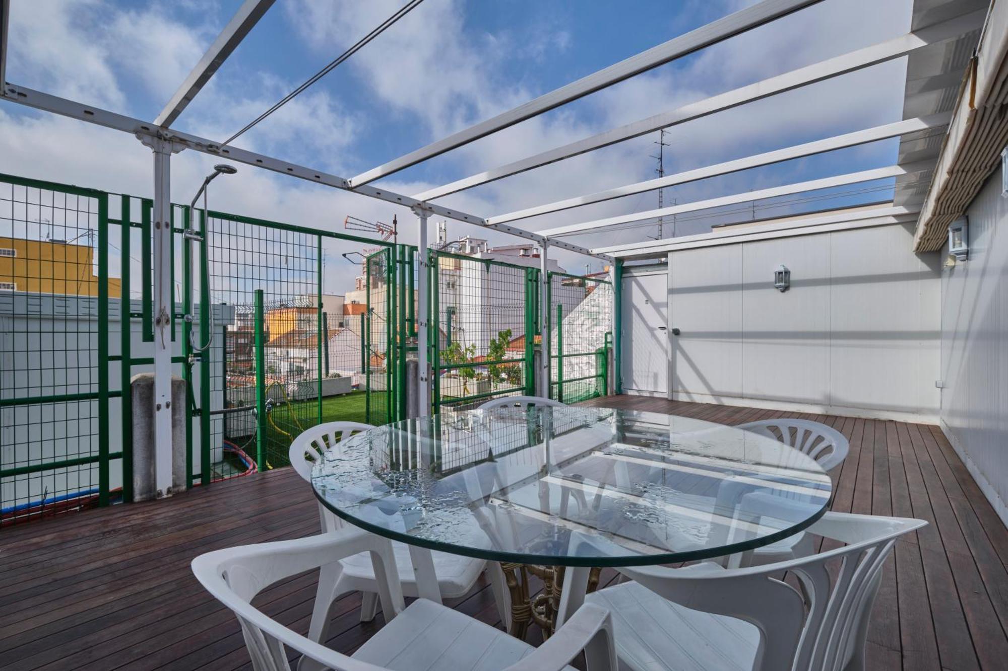Apartamentos Carlos Madrid Esterno foto